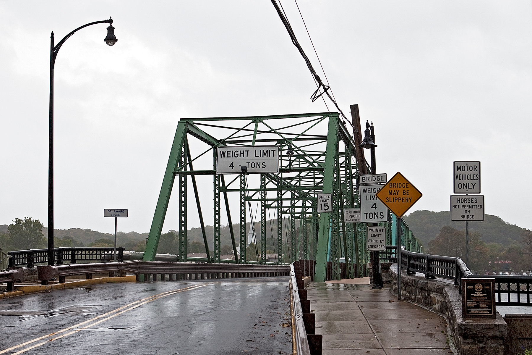 Brücke aus Stahlträgern