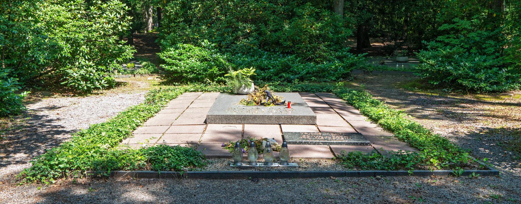 Grab von Tomas Bata auf dem Waldfriedhof Zlin