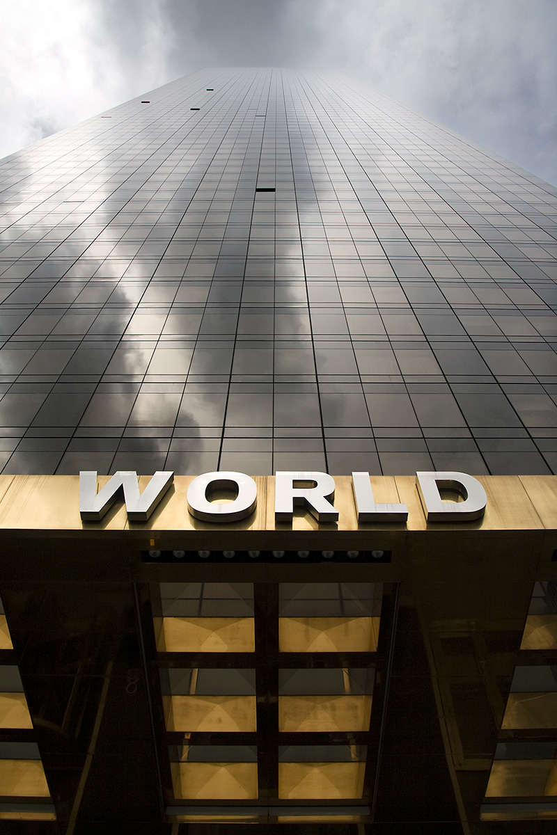 World steht auf einem Gebäude der Vereinten Nationen